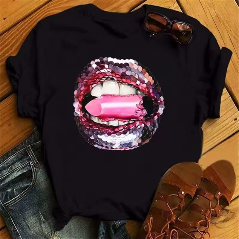 Scale Lipstick Bite Graphic Tee